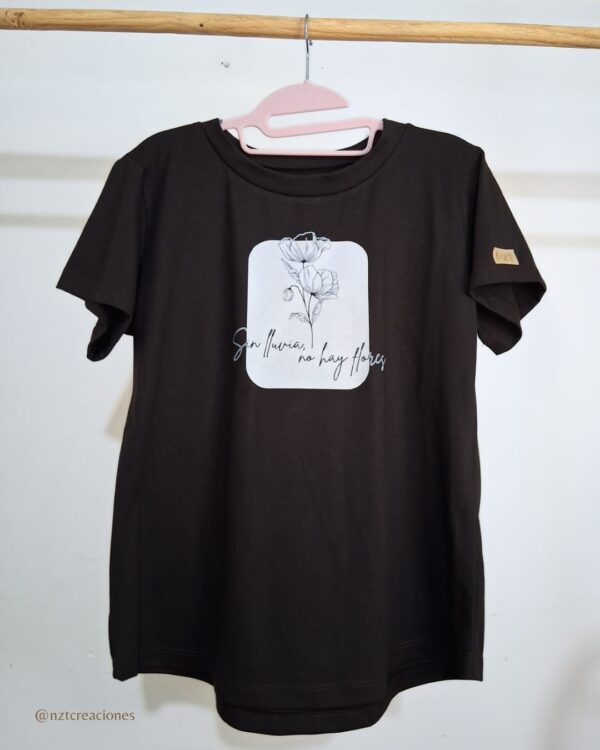 Remera Lluvia x Flores