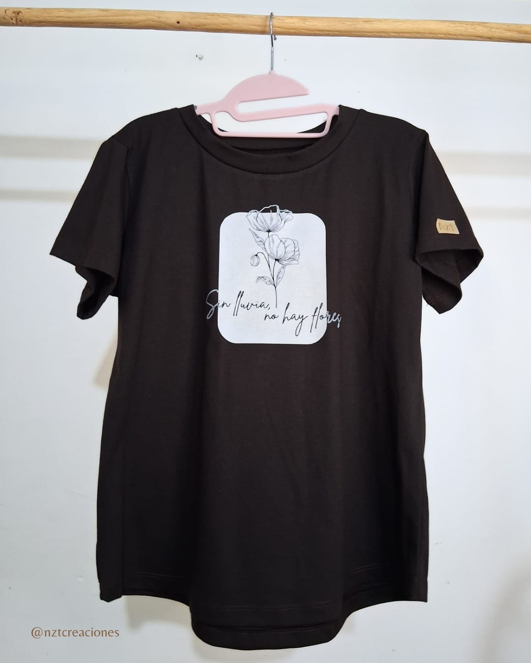Remera Lluvia x Flores: imagen 1