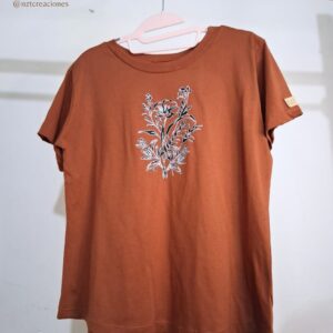 Remera Flor de otoño